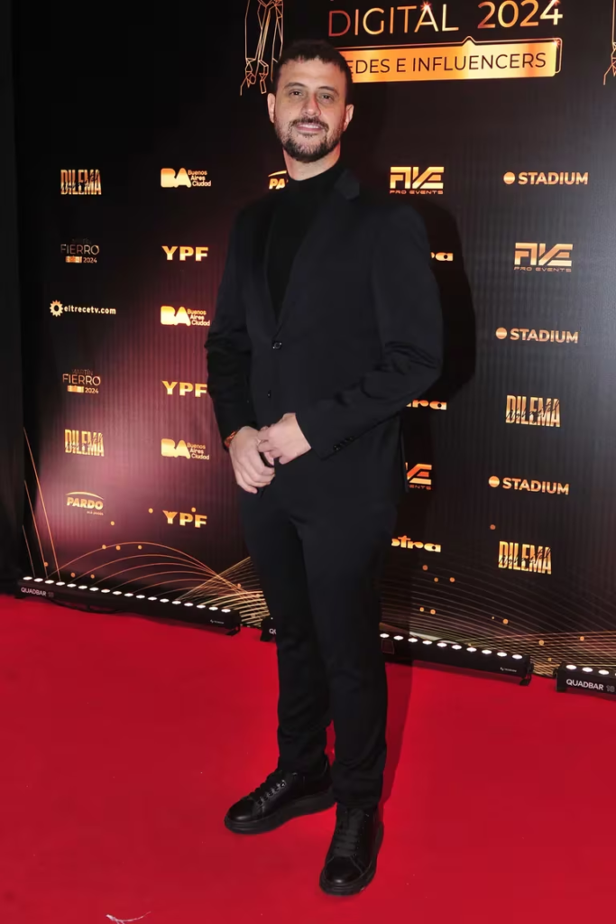 image-57-683x1024 MARTÍN FIERRO DIGITAL 2024: LOS MEJORES LOOKS DE LOS INFLUENCERS EN LA ALFOMBRA ROJA
