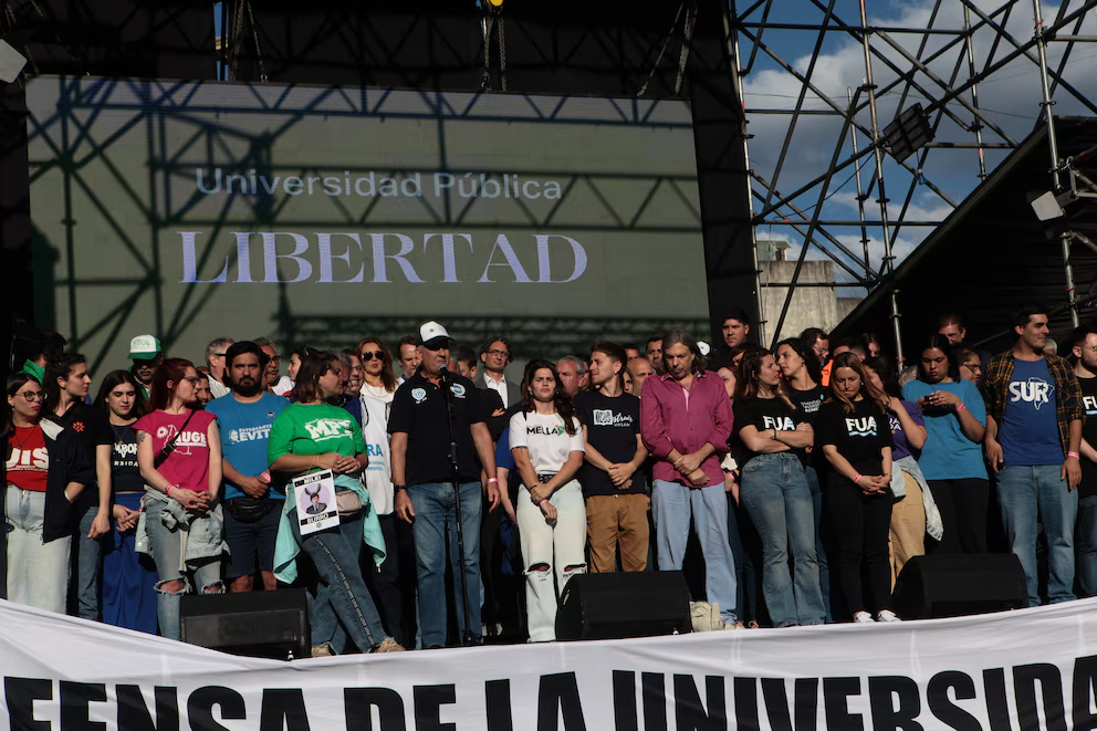 image-3 EL GOBIERNO VETÓ LA LEY DE FINANCIAMIENTO UNIVERSITARIO TRAS LA MULTITUDINARIA MARCHA POR LA EDUCACIÓN PÚBLICA