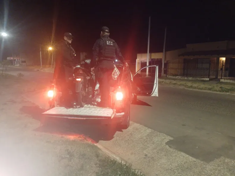 image-10 BELLA VISTA: LA POLICÍA DEMORÓ A 16 PERSONAS Y SECUESTRÓ 19 EN MOTOS
