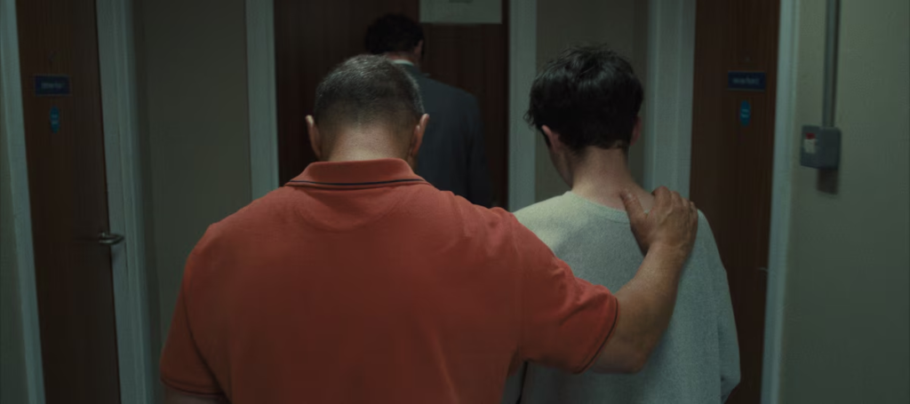image-14-1024x455 ADOLESCENCIA, LA SERIE DE NETFLIX QUE PLANTEA EL ROL DE LA ESCUELA EN LA MASCULINIDAD EN LOS NIÑOS Y JÓVENES