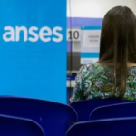 La ANSES definió el cronograma de pagos de jubilaciones, AUH y otras asignaciones para agosto