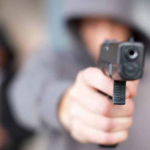 Goya: un menor fue apuntado al pecho con un arma de fuego para robarle un teléfono