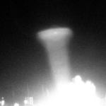 Aparece una extraña luz con forma de nave en un fogón ovni en Caá Catí